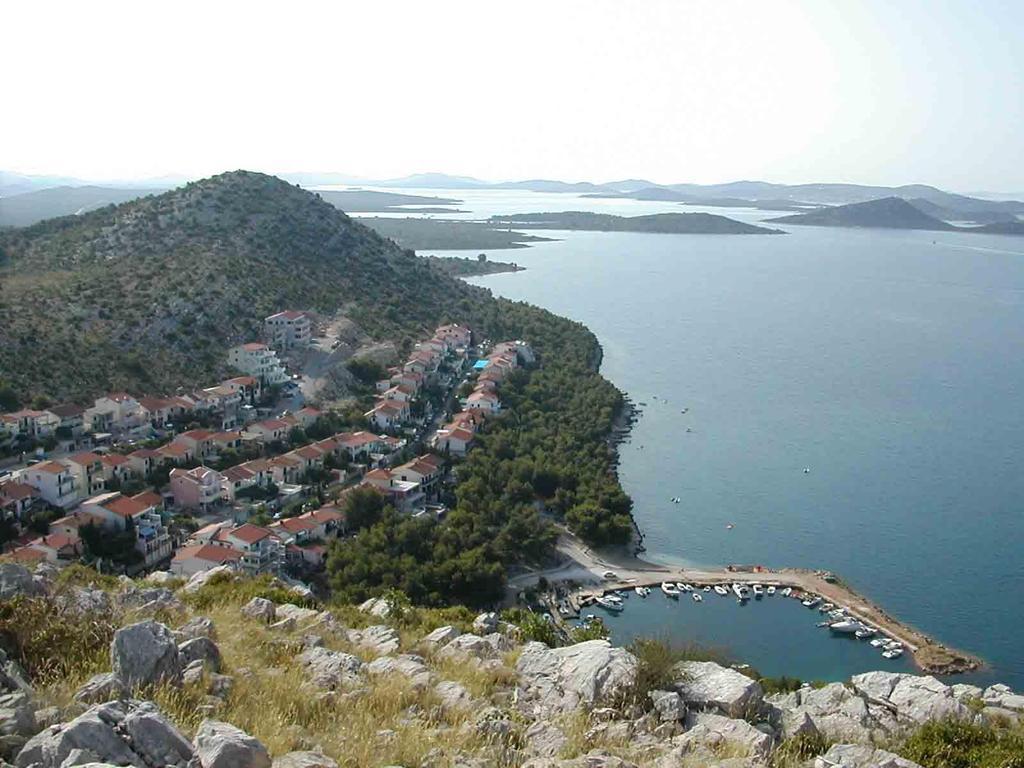 Apartments Rosanda Pakostane Bagian luar foto