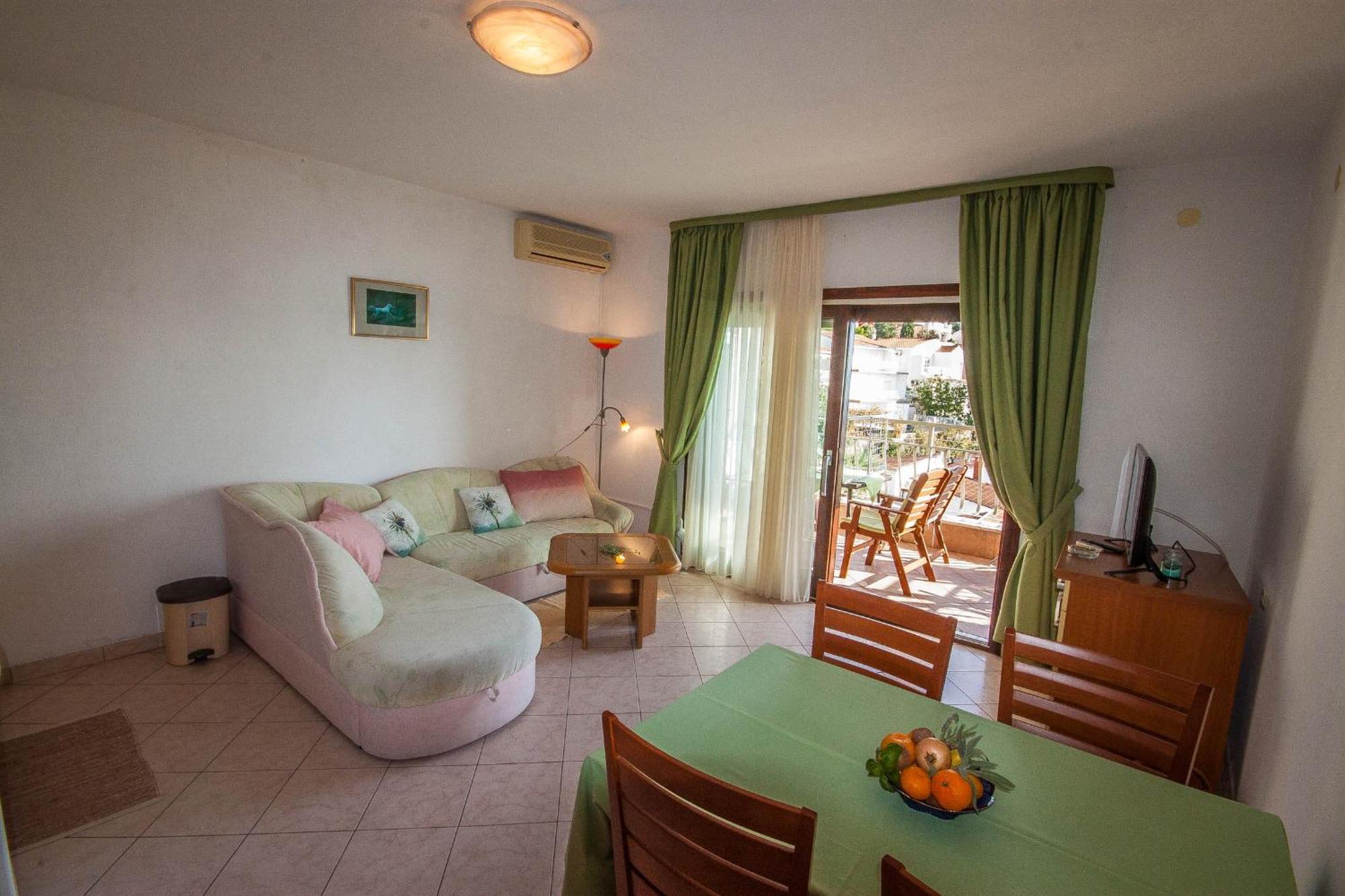 Apartments Rosanda Pakostane Bagian luar foto