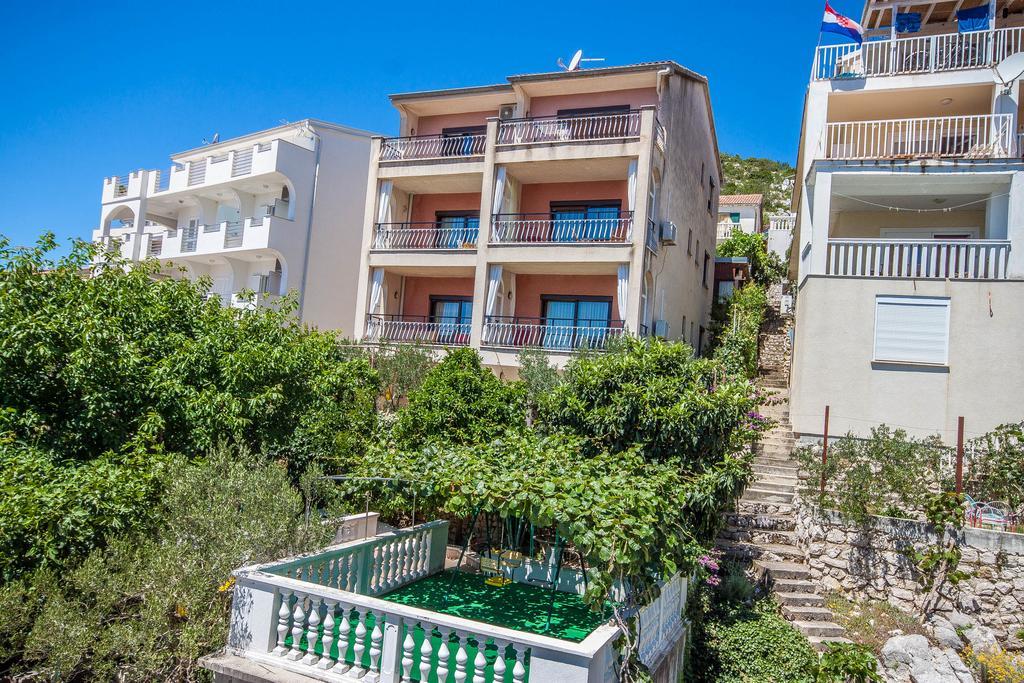 Apartments Rosanda Pakostane Bagian luar foto